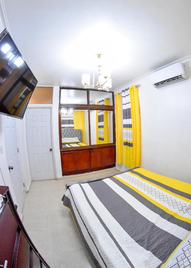 סנטיאגו דה לוס קבאלרוס Apartamento En La Carreras Proximo Al Monumento מראה חיצוני תמונה