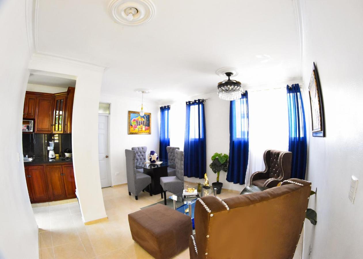 סנטיאגו דה לוס קבאלרוס Apartamento En La Carreras Proximo Al Monumento מראה חיצוני תמונה