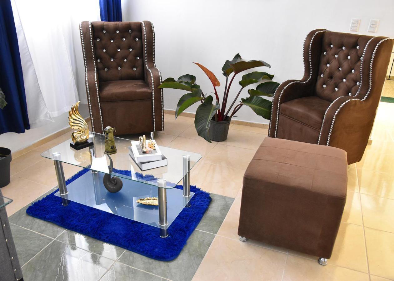 סנטיאגו דה לוס קבאלרוס Apartamento En La Carreras Proximo Al Monumento מראה חיצוני תמונה