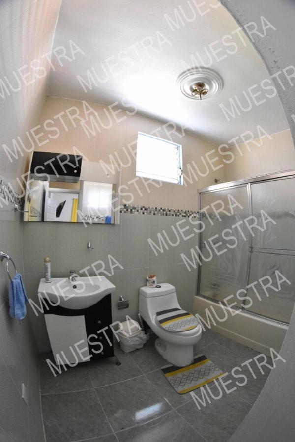 סנטיאגו דה לוס קבאלרוס Apartamento En La Carreras Proximo Al Monumento מראה חיצוני תמונה