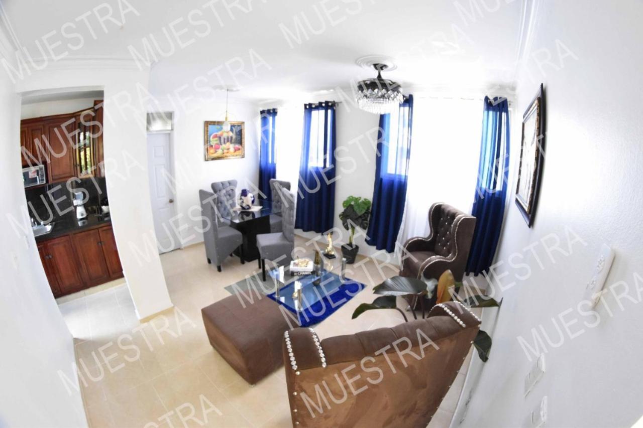 סנטיאגו דה לוס קבאלרוס Apartamento En La Carreras Proximo Al Monumento מראה חיצוני תמונה