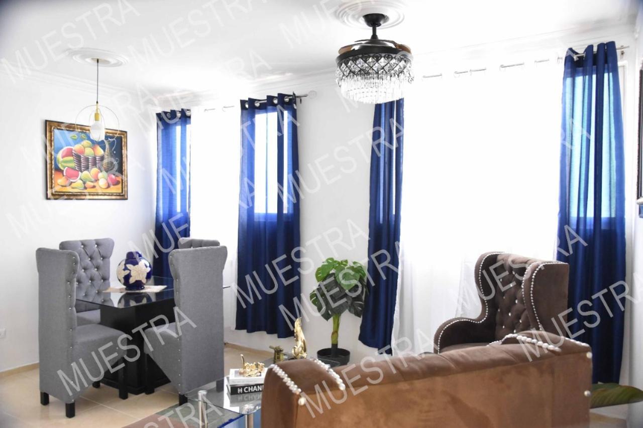 סנטיאגו דה לוס קבאלרוס Apartamento En La Carreras Proximo Al Monumento מראה חיצוני תמונה