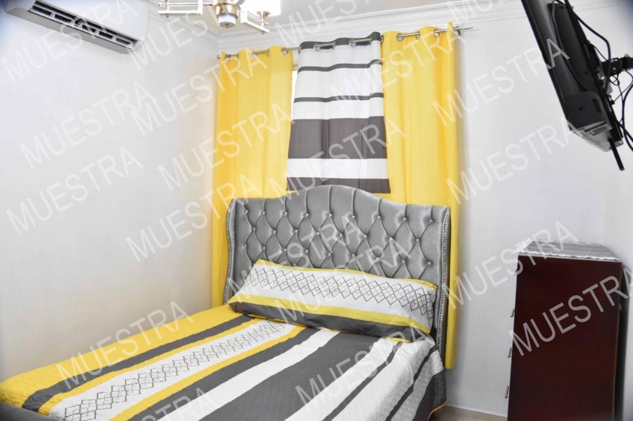 סנטיאגו דה לוס קבאלרוס Apartamento En La Carreras Proximo Al Monumento מראה חיצוני תמונה