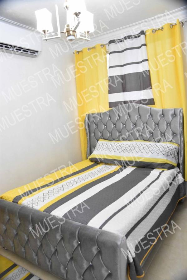 סנטיאגו דה לוס קבאלרוס Apartamento En La Carreras Proximo Al Monumento מראה חיצוני תמונה