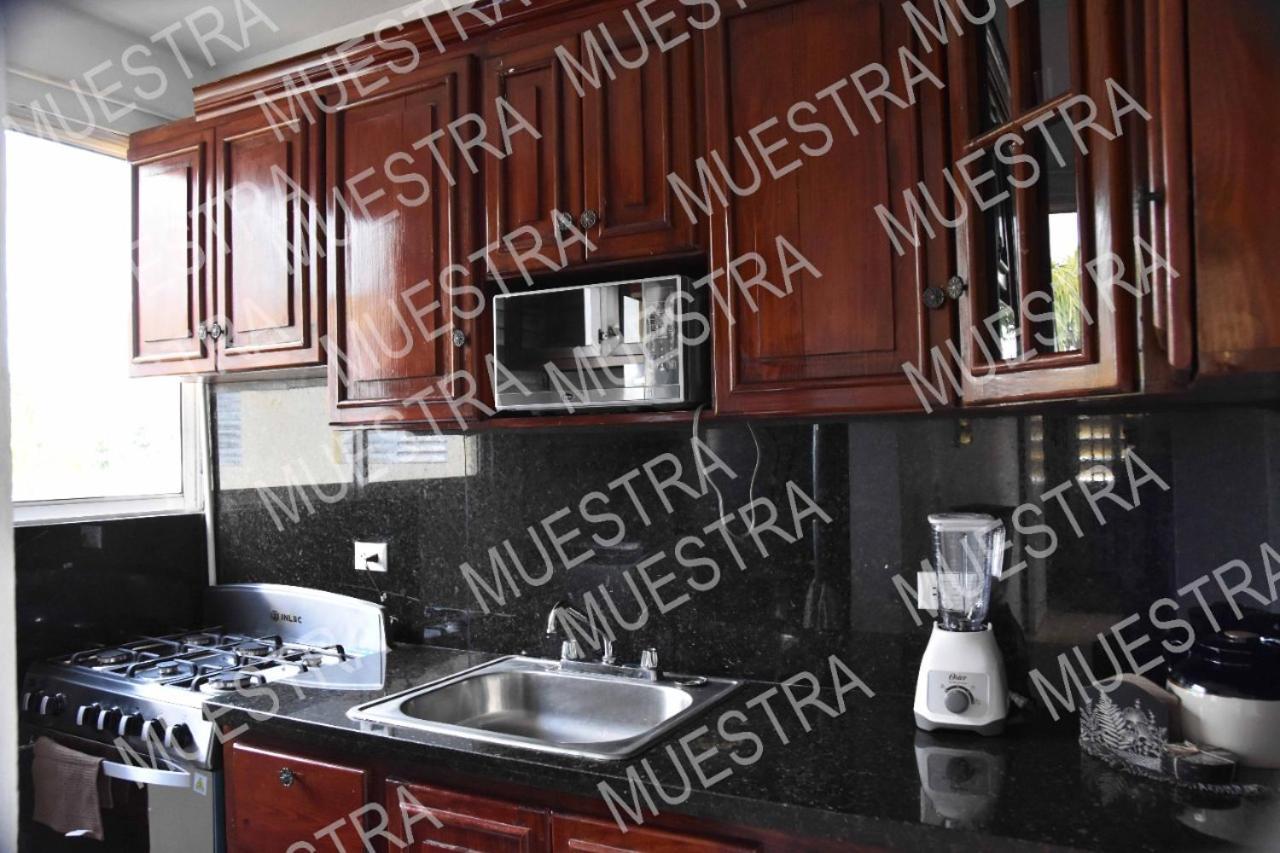 סנטיאגו דה לוס קבאלרוס Apartamento En La Carreras Proximo Al Monumento מראה חיצוני תמונה